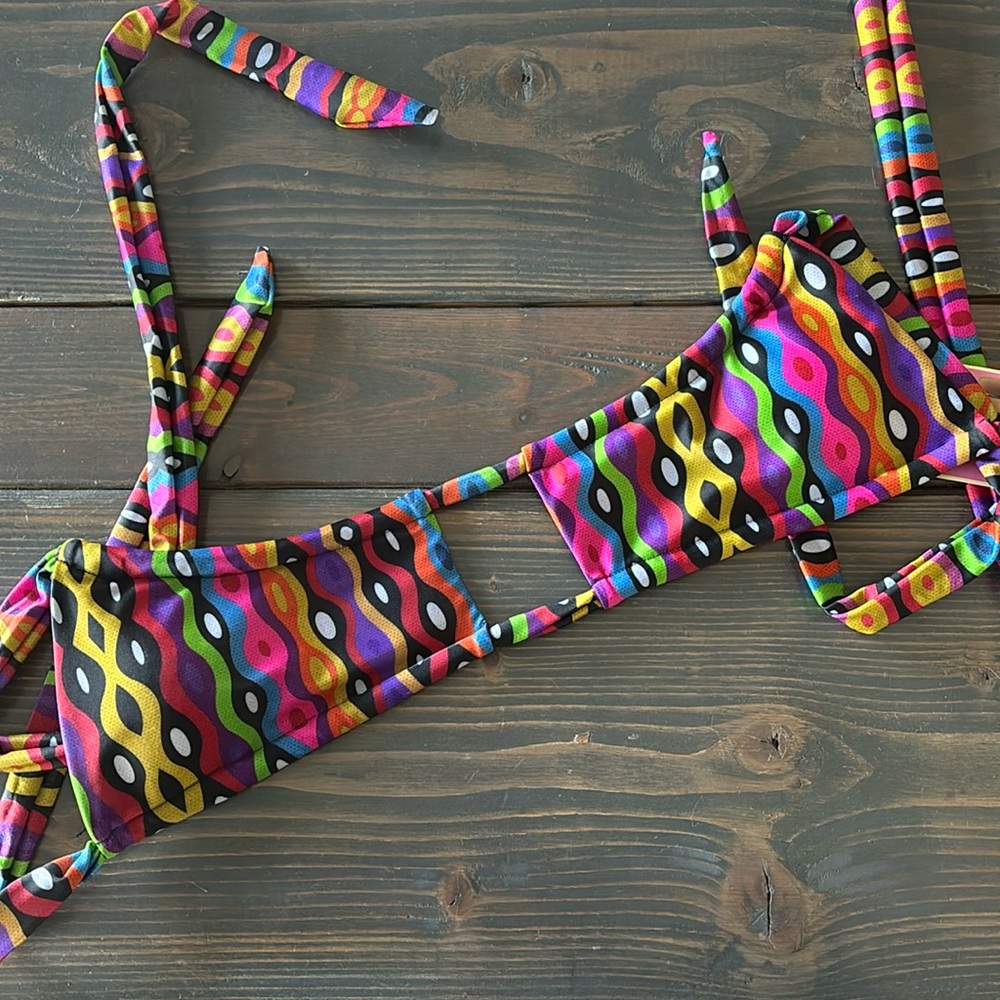 STRAWBERRY MILK MOB BIKINI TOP NEVER WORN🍰🍓